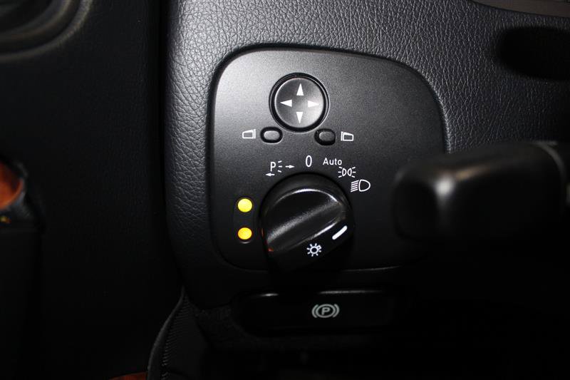 Used 2006 Mercedes-Benz CLK 350 Coupe image 19