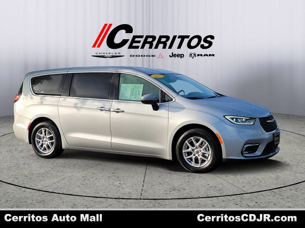 Certified 2023 Chrysler Pacifica Touring-L