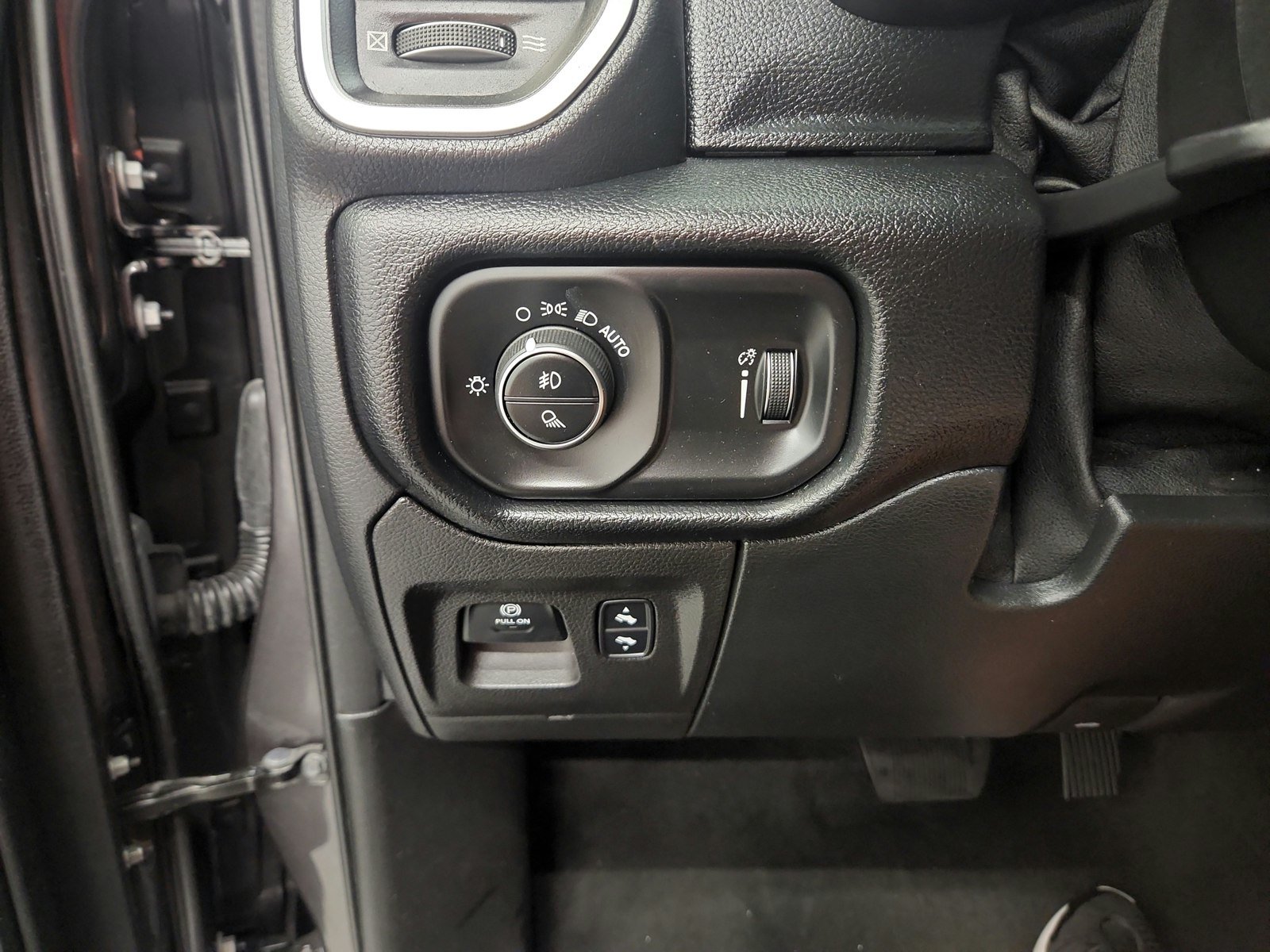 Used 2022 RAM 1500 Big Horn RWD image 36