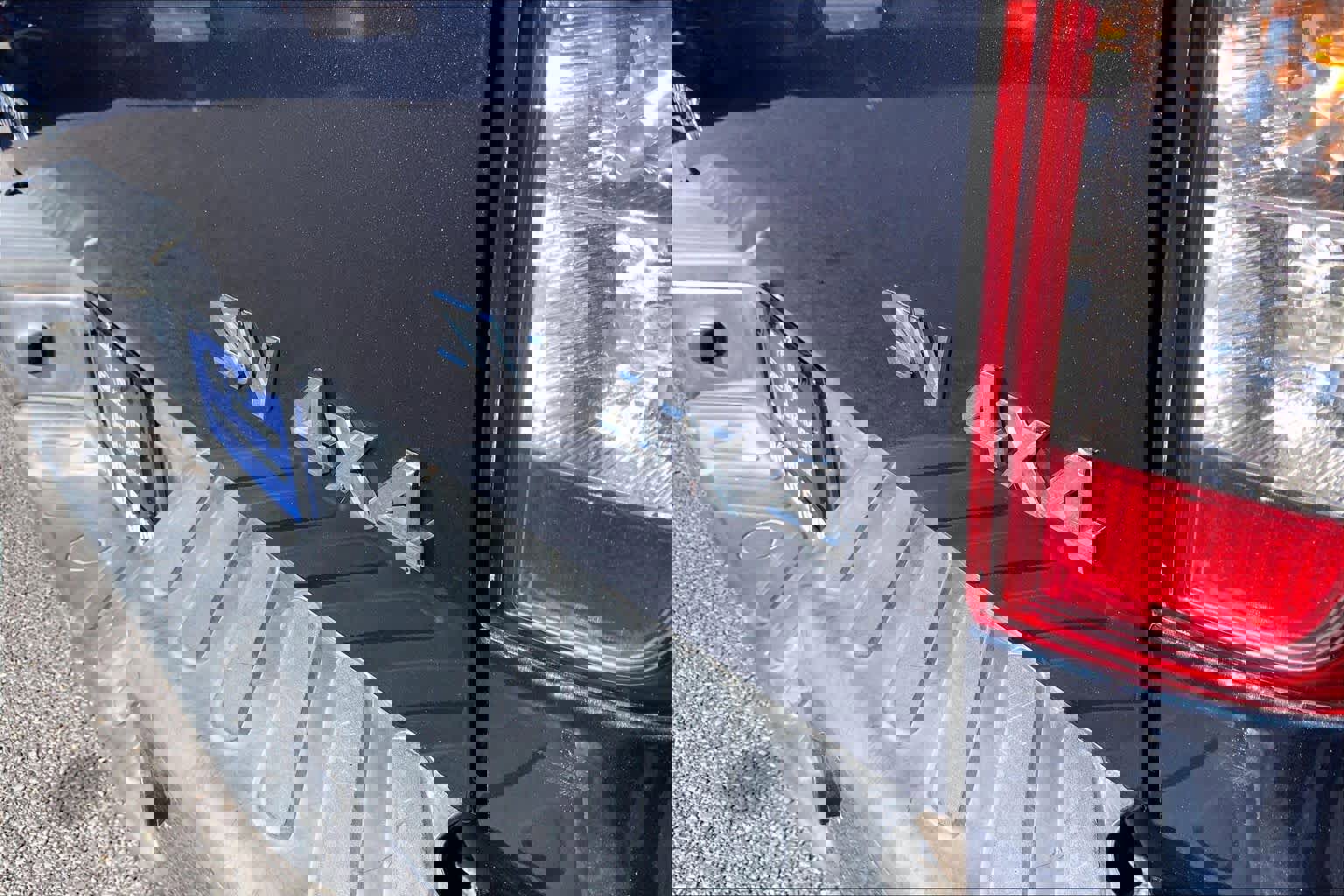 Used 2020 Nissan Frontier SV image 9