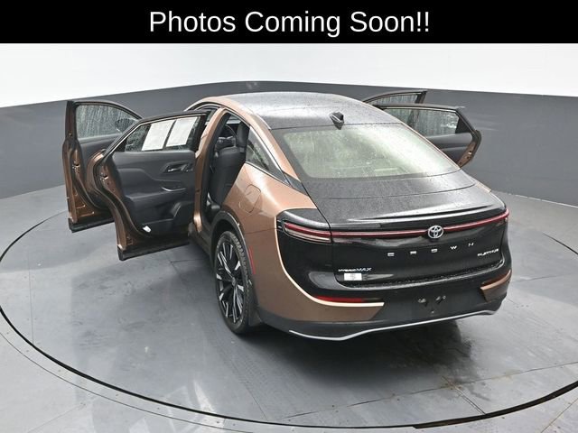 Used 2023 Toyota Crown Platinum AWD/4WD image 12