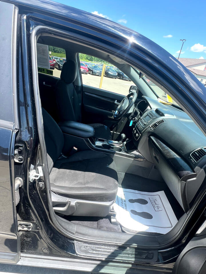 Used 2014 Kia Sorento LX image 15