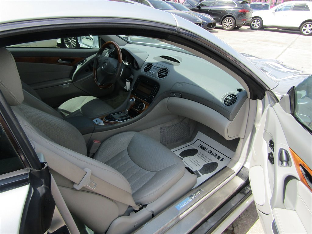 Used 2012 Mercedes-Benz SL 550 w/ SL Wheel Pkg image 8