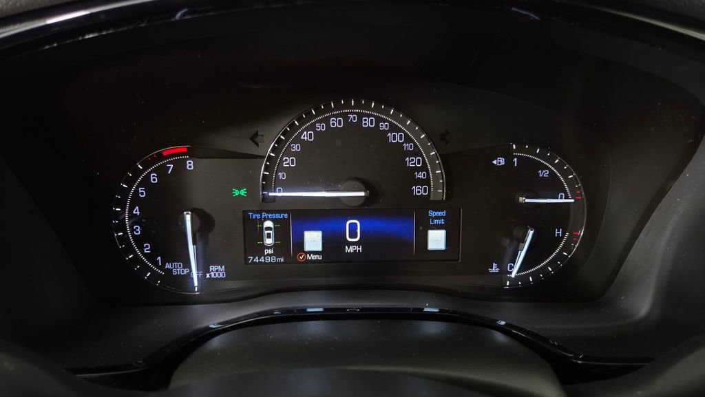 Used 2018 Cadillac XT5 Luxury w/ Driver Awareness Package image 22