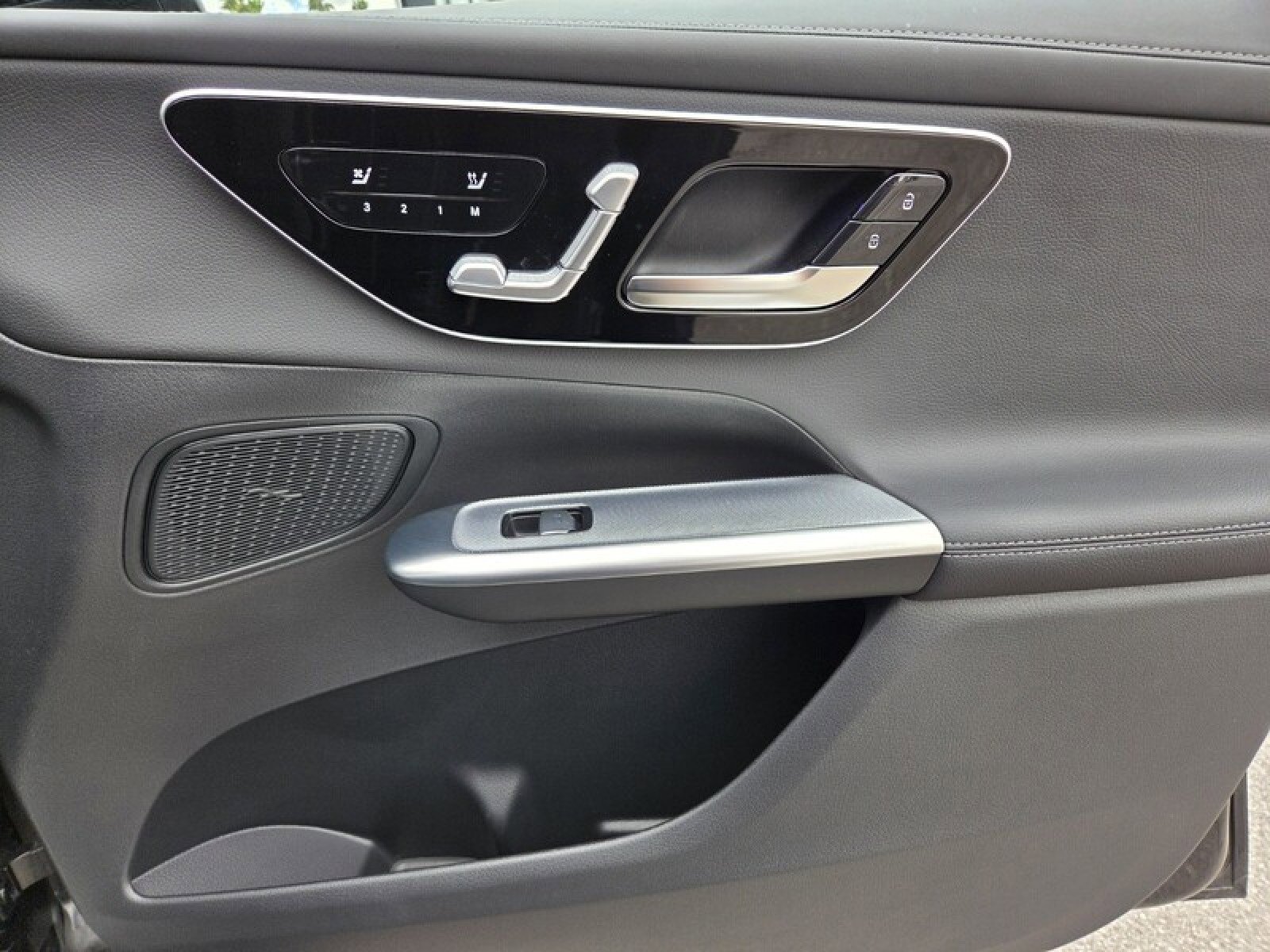 Certified 2026 Mercedes-Benz GLC 300 image 24