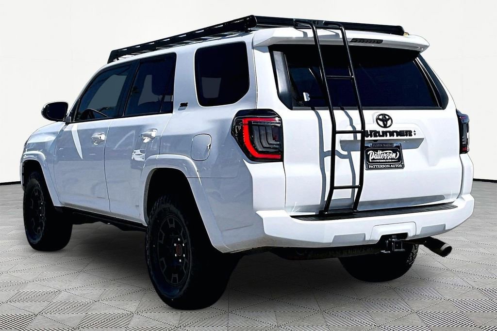 Used 2023 Toyota 4Runner SR5 Premium w/ SR5 Premium Package image 6