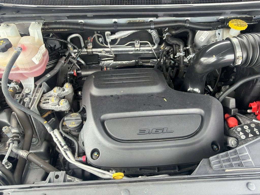Used 2023 Chrysler Voyager LX FWD image 27