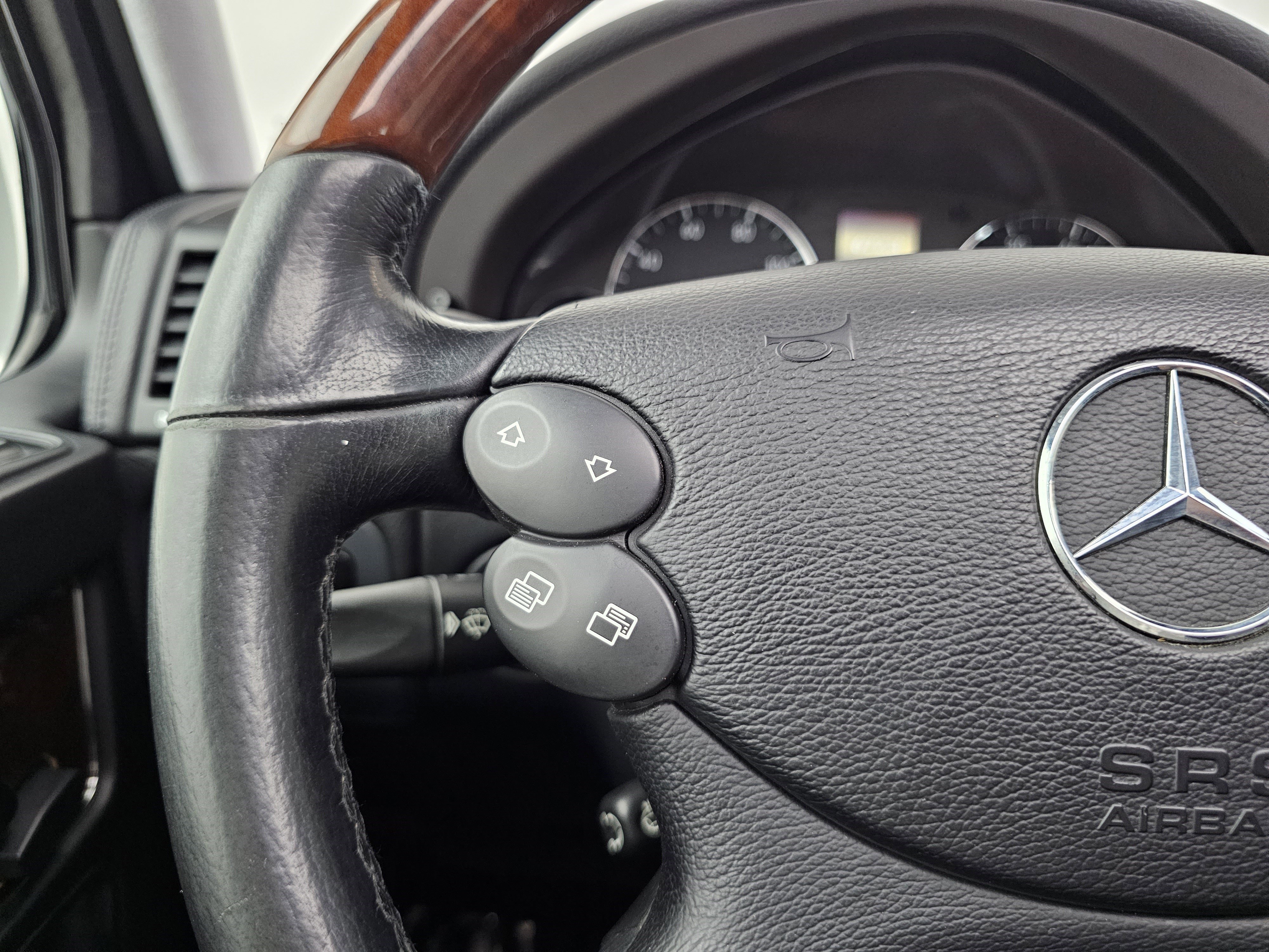 Used 2012 Mercedes-Benz G 550 image 39