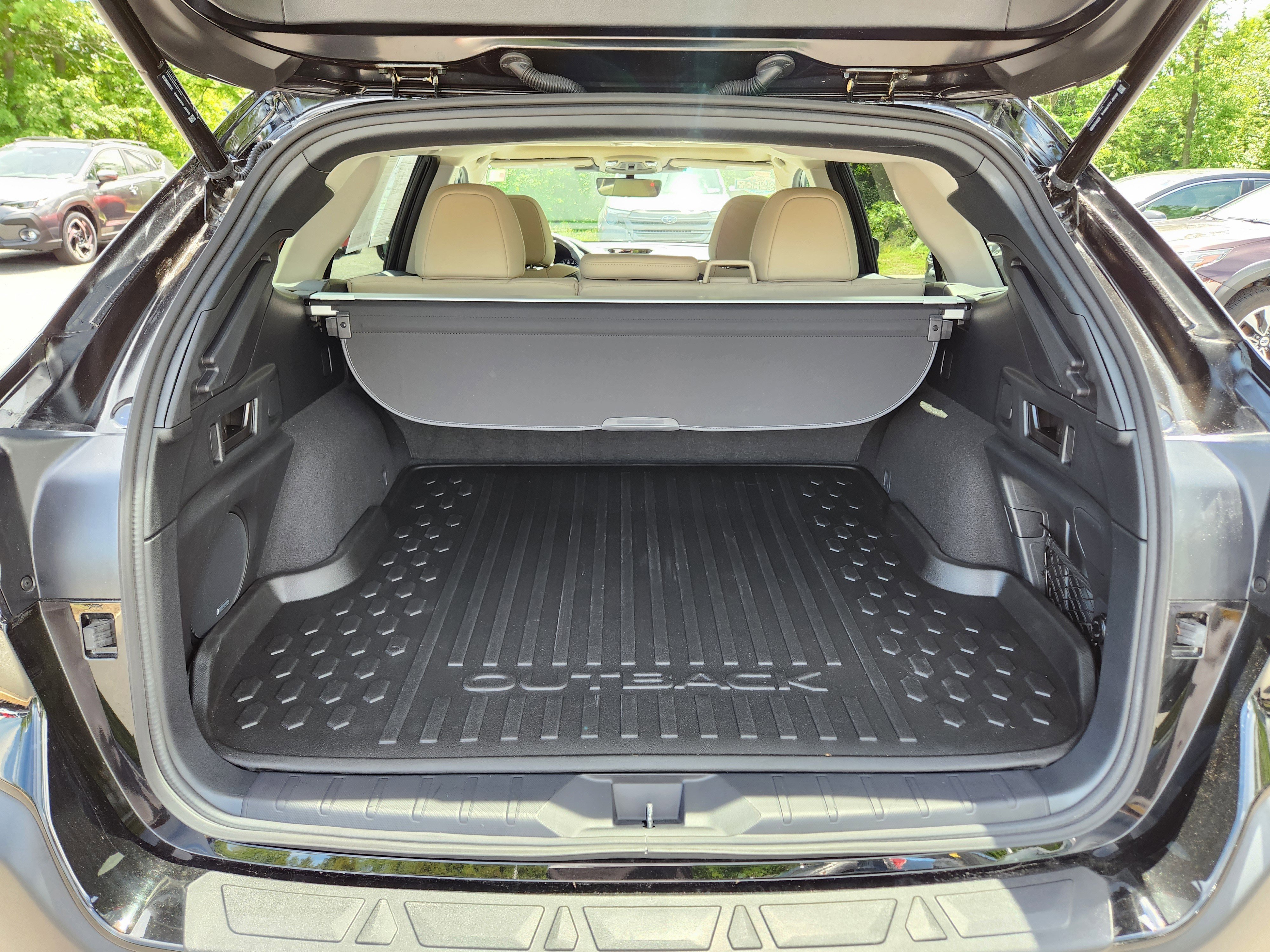 Certified 2025 Subaru Outback Limited AWD/4WD image 8