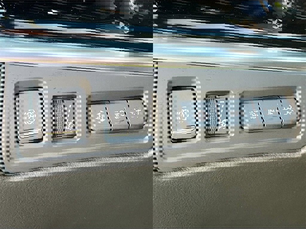 New 2025 Cadillac XT6 Premium Luxury w/ Technology Package image 10