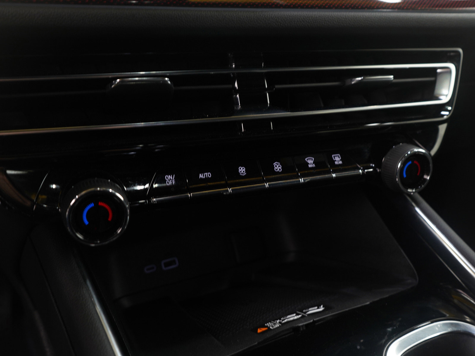 Used 2024 Chevrolet Traverse Z71 image 20