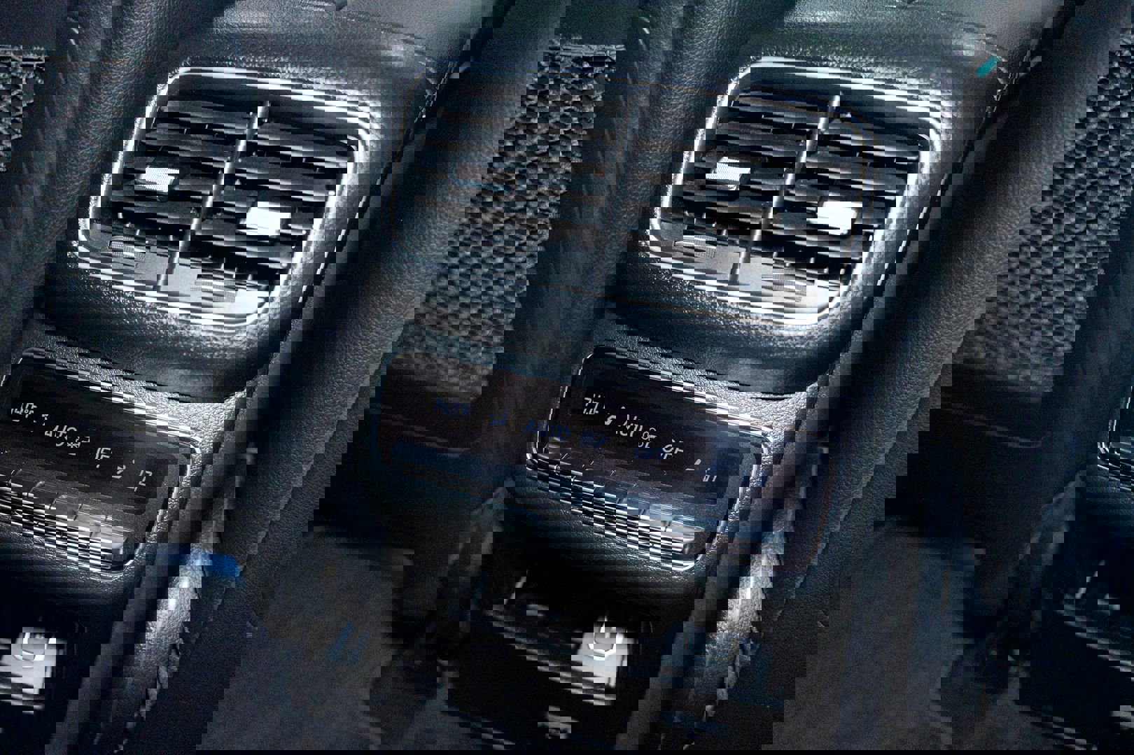 Used 2020 Mercedes-Benz GLS 450 4MATIC w/ Convenience Package image 38