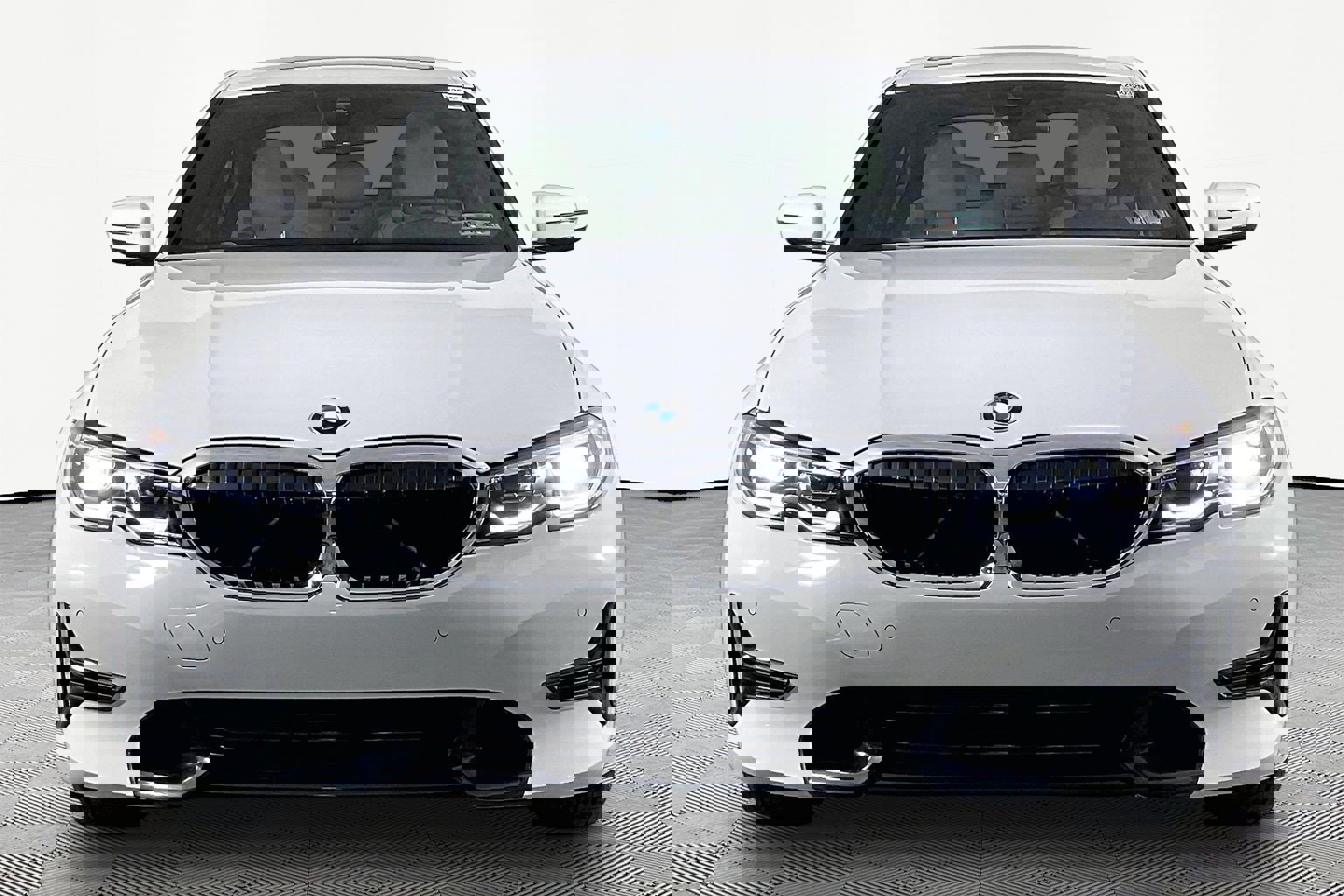 Used 2021 BMW 330i xDrive Sedan w/ Convenience Package image 2