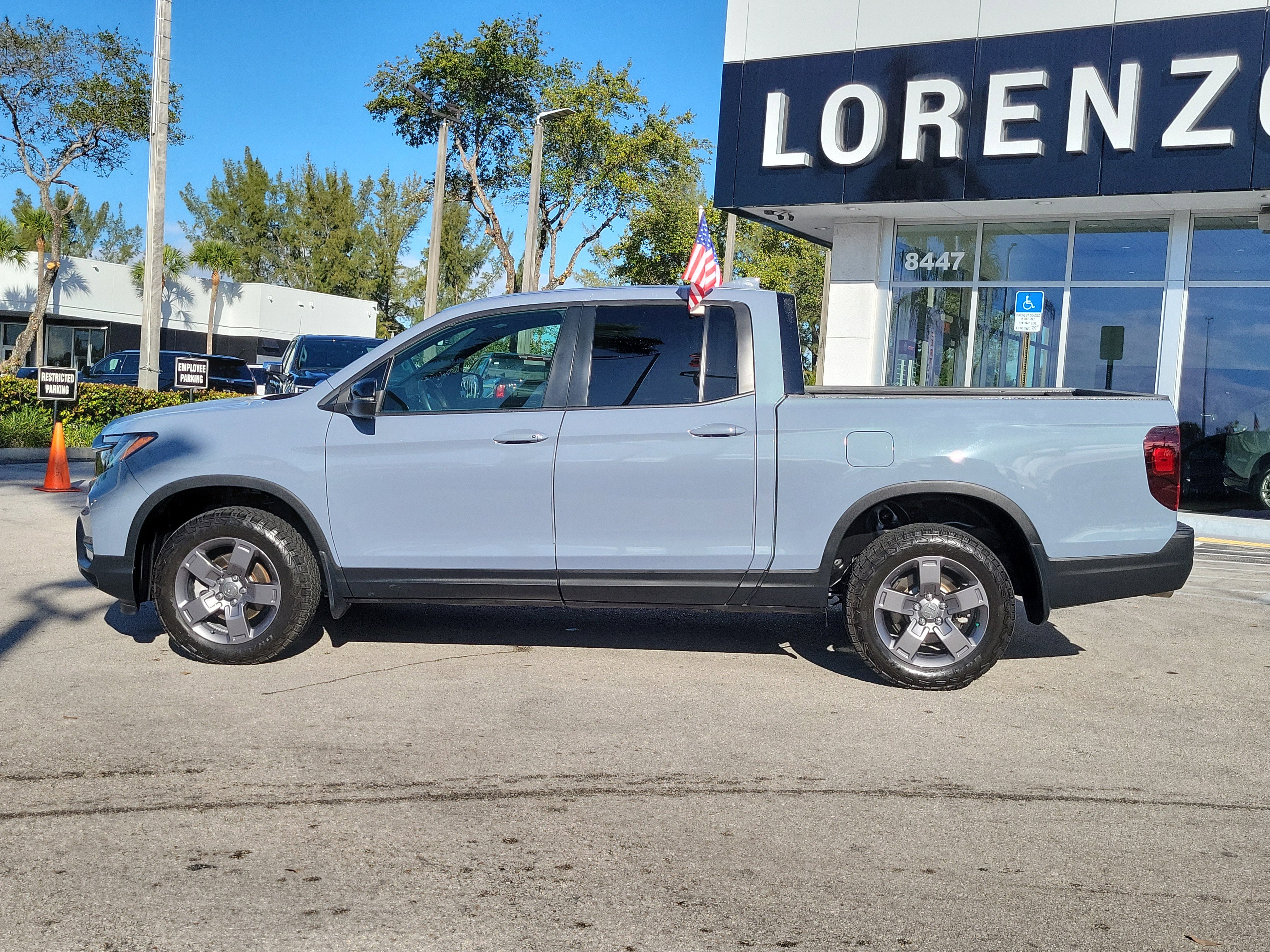 Used 2025 Honda Ridgeline TrailSport image 8