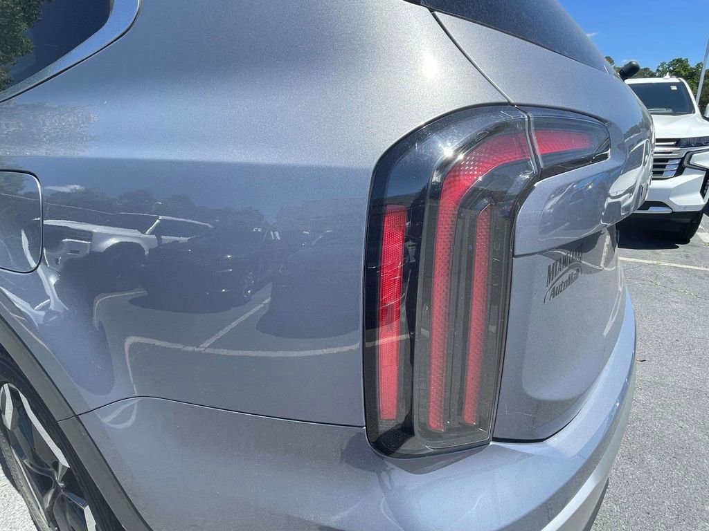 Used 2023 Kia Telluride EX w/ EX Captain's Chair Package FWD image 17