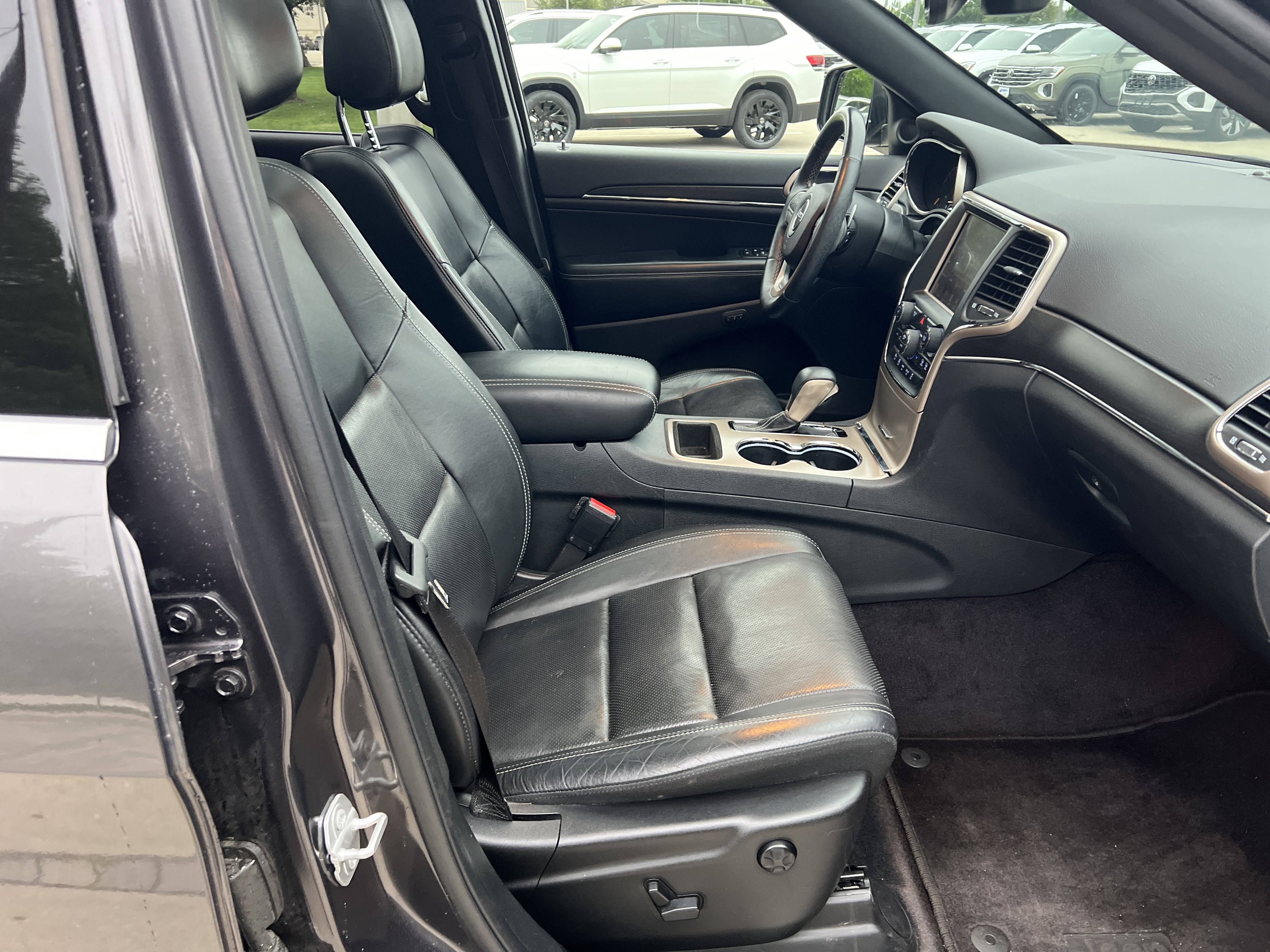 Used 2017 Jeep Grand Cherokee Limited w/ Luxury Group II RWD image 29