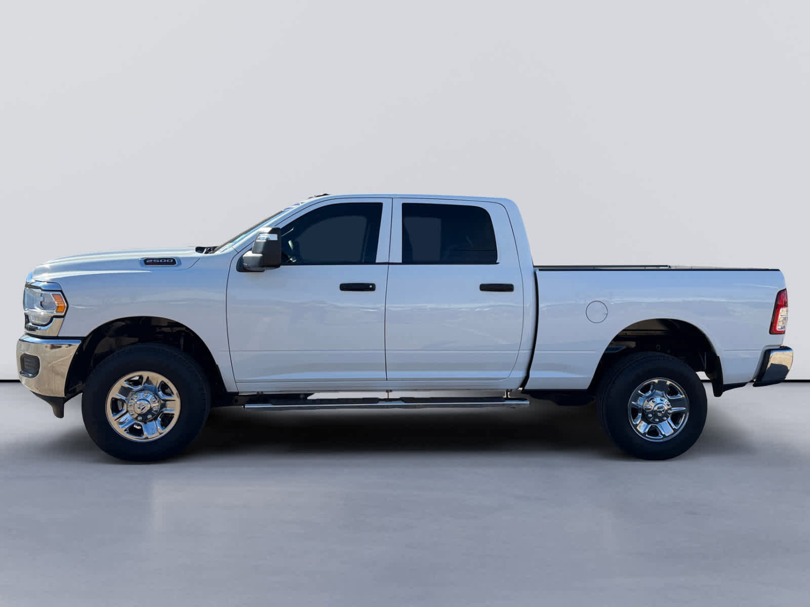 Used 2024 RAM 2500 Tradesman w/ Chrome Appearance Group image 6