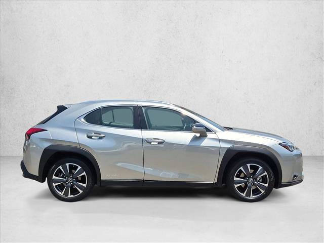 Used 2021 Lexus UX 250h w/ Accessory Package (Z2) AWD/4WD image 4
