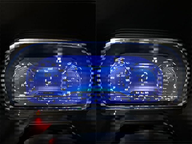 Used 2023 Chevrolet Suburban Z71 w/ Luxury Package image 12