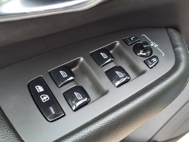 Used 2019 Volvo XC90 T5 Momentum w/ Advanced Package image 17