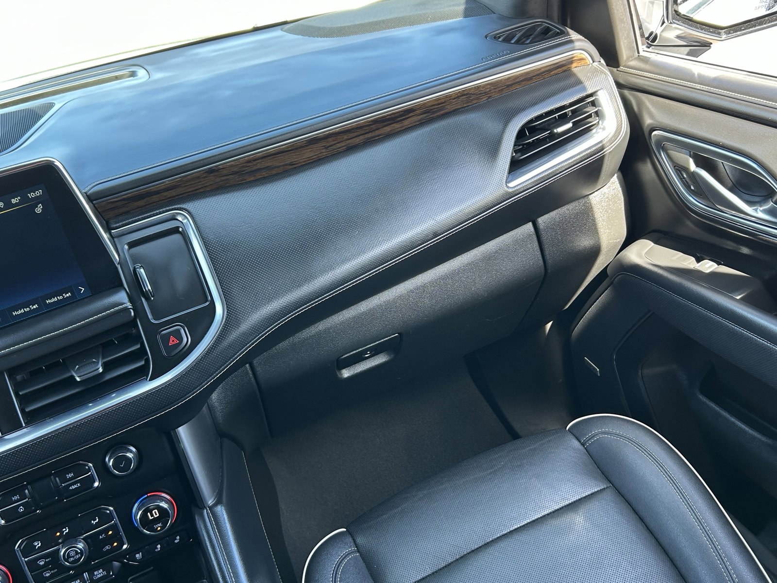 Certified 2023 Chevrolet Suburban Premier AWD/4WD image 19