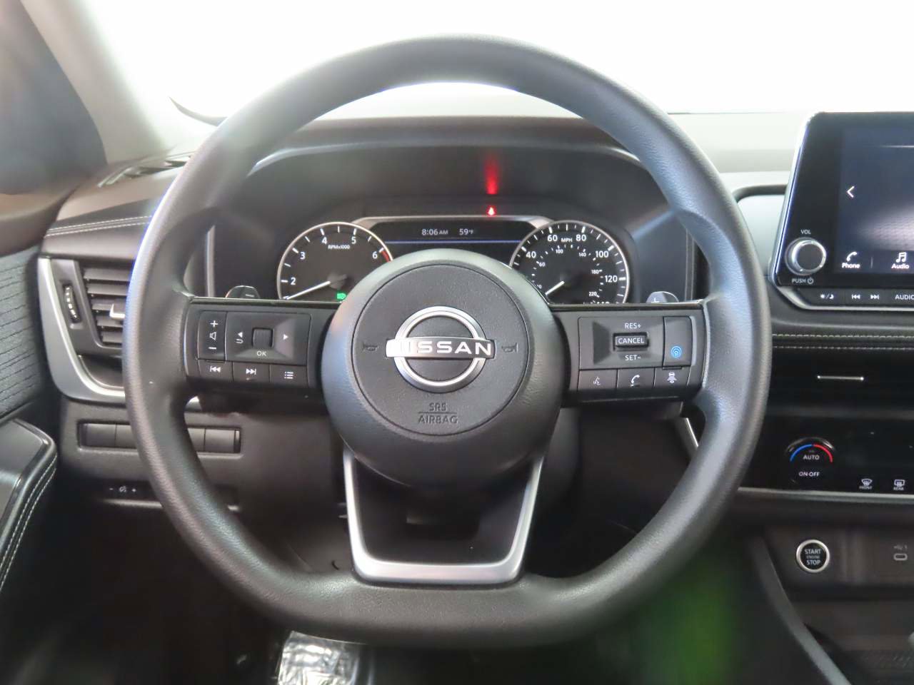 Used 2023 Nissan Rogue SV image 12