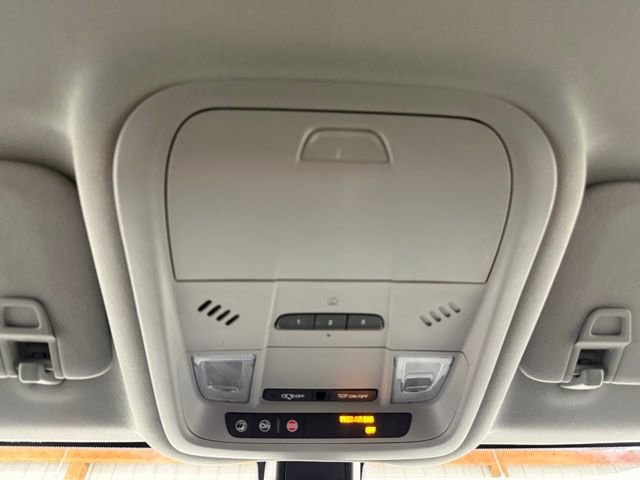 Used 2018 Chevrolet Equinox LT image 18