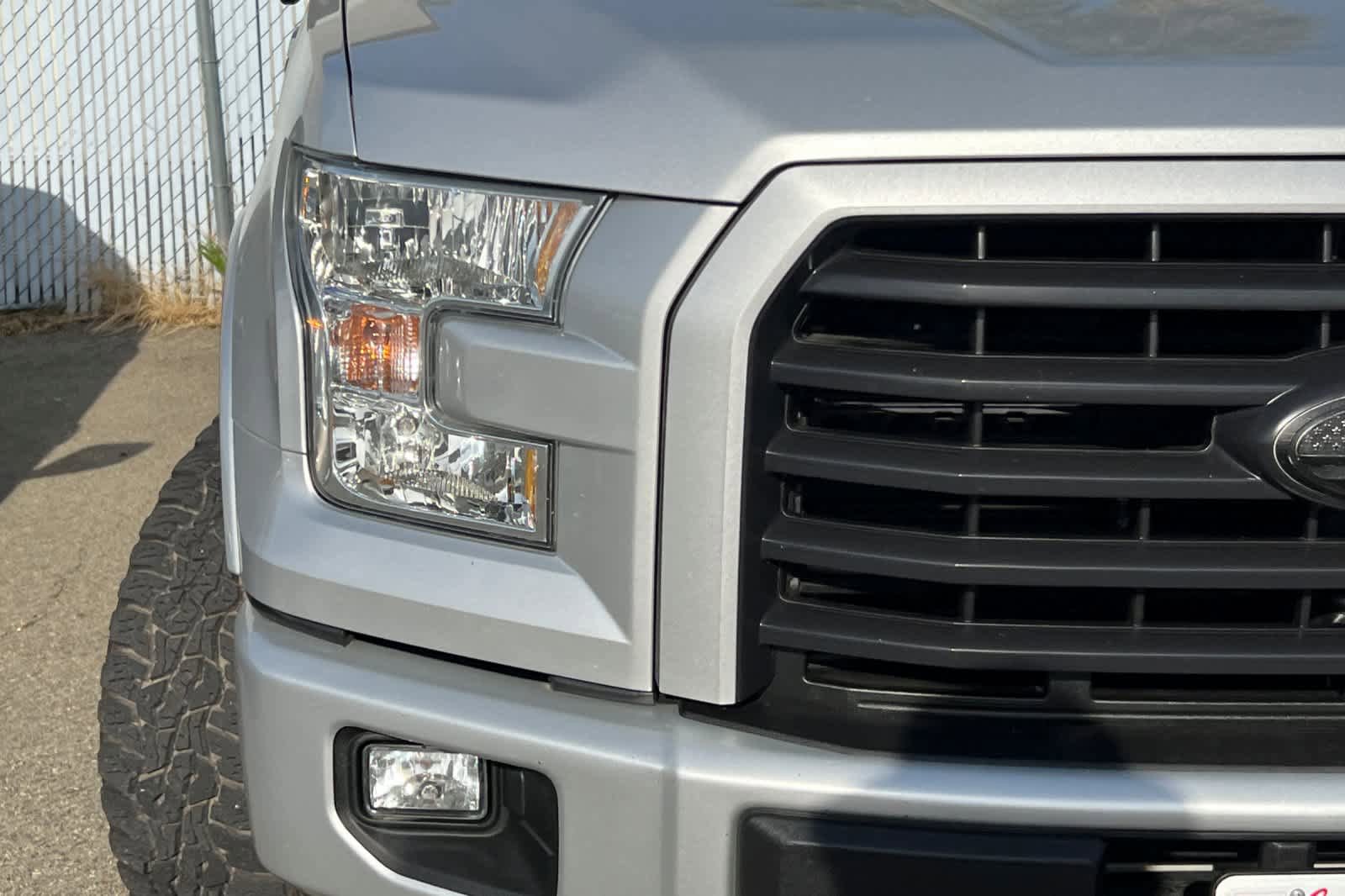 Used 2017 Ford F150 XLT w/ Equipment Group 302A Luxury image 13