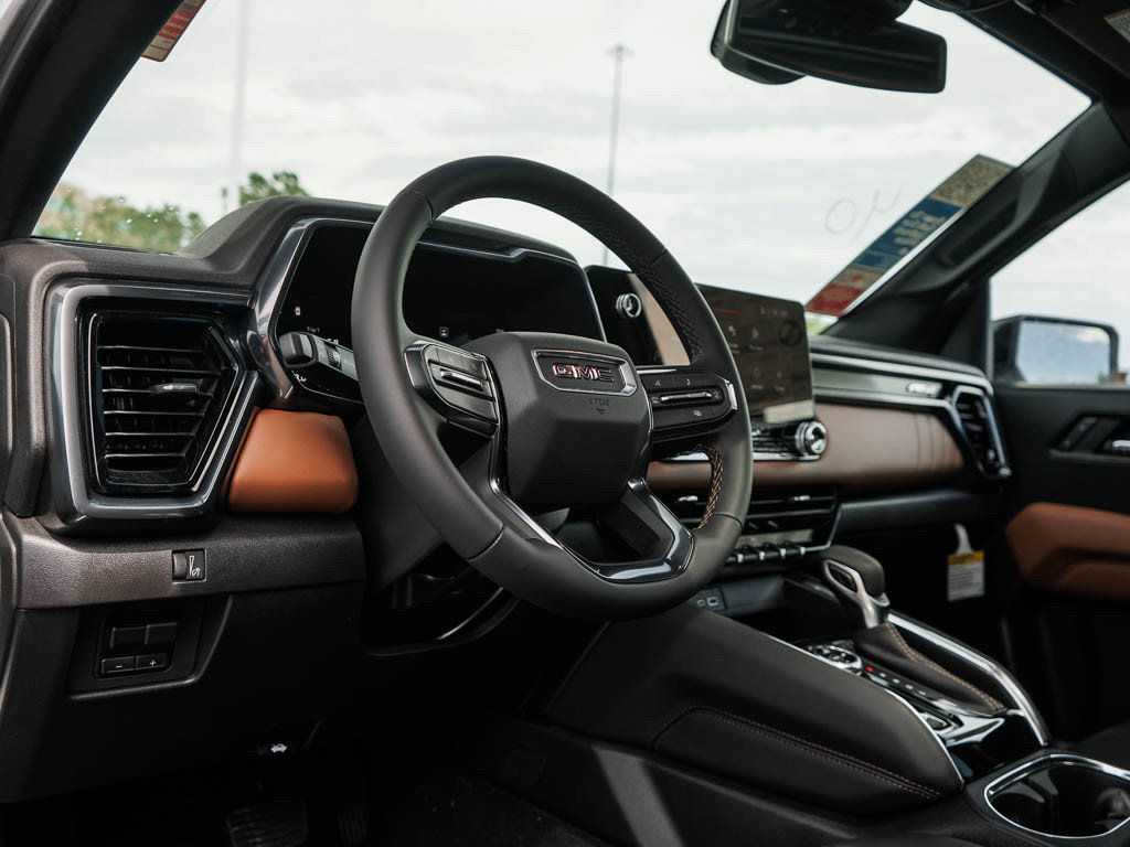 New 2026 GMC Canyon AT4 w/ Technology Plus Package AWD/4WD image 17