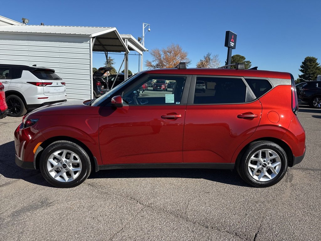 Used 2025 Kia Soul S image 4