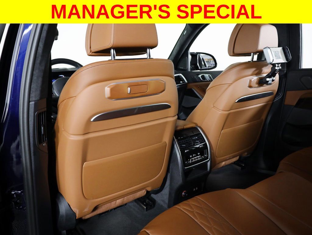 Used 2026 BMW X7 M60i image 37