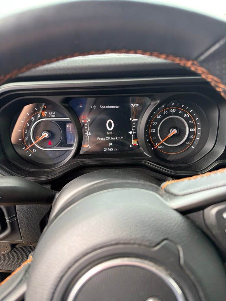 Used 2024 Jeep Gladiator Mojave AWD/4WD image 2