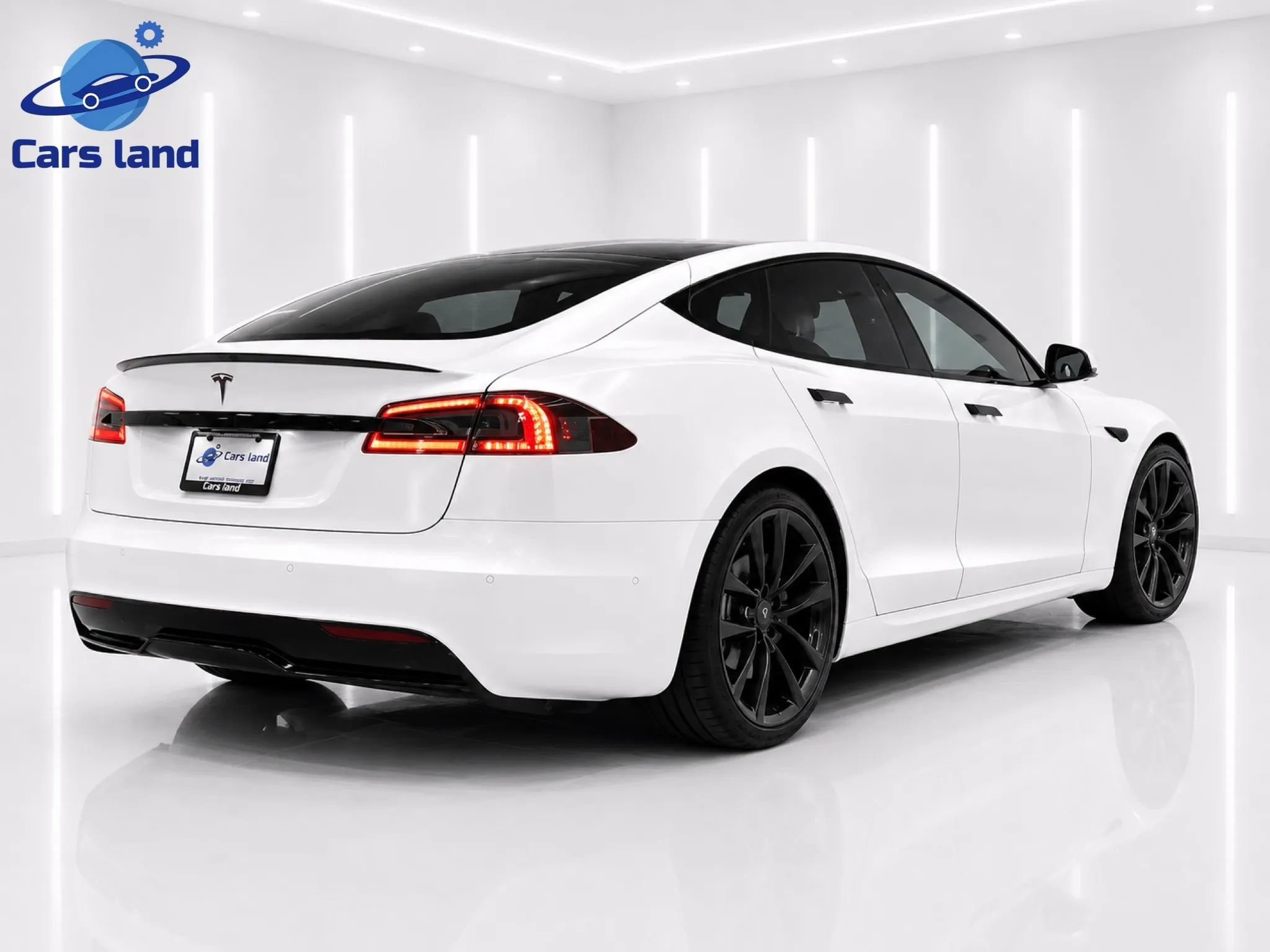 Used 2022 Tesla Model S Plaid AWD/4WD image 2