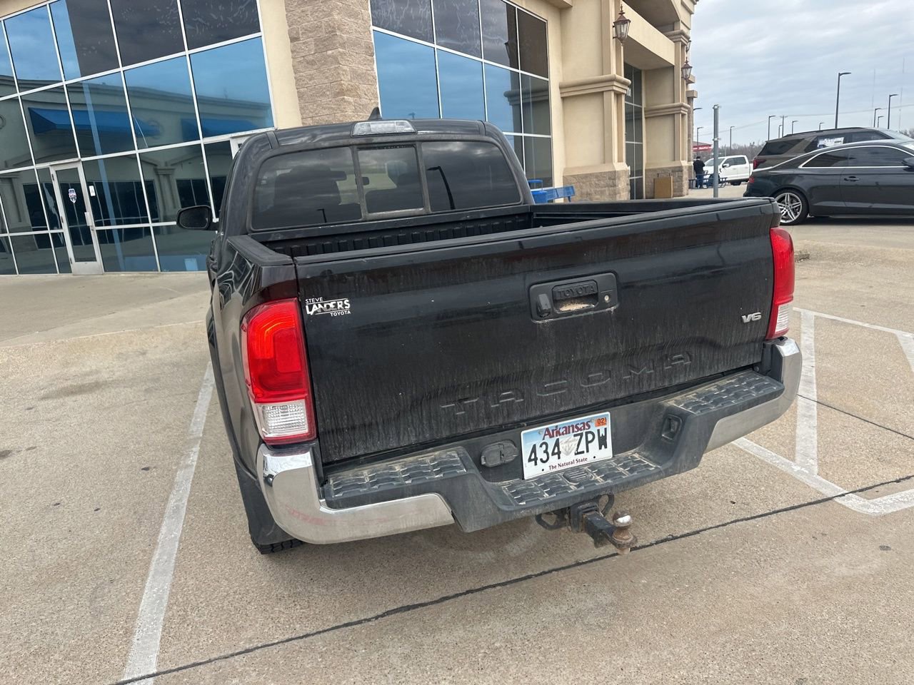 Used 2017 Toyota Tacoma SR5 image 9