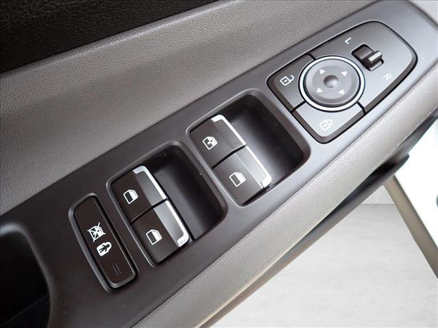 Used 2019 Hyundai Santa Fe SE FWD image 12
