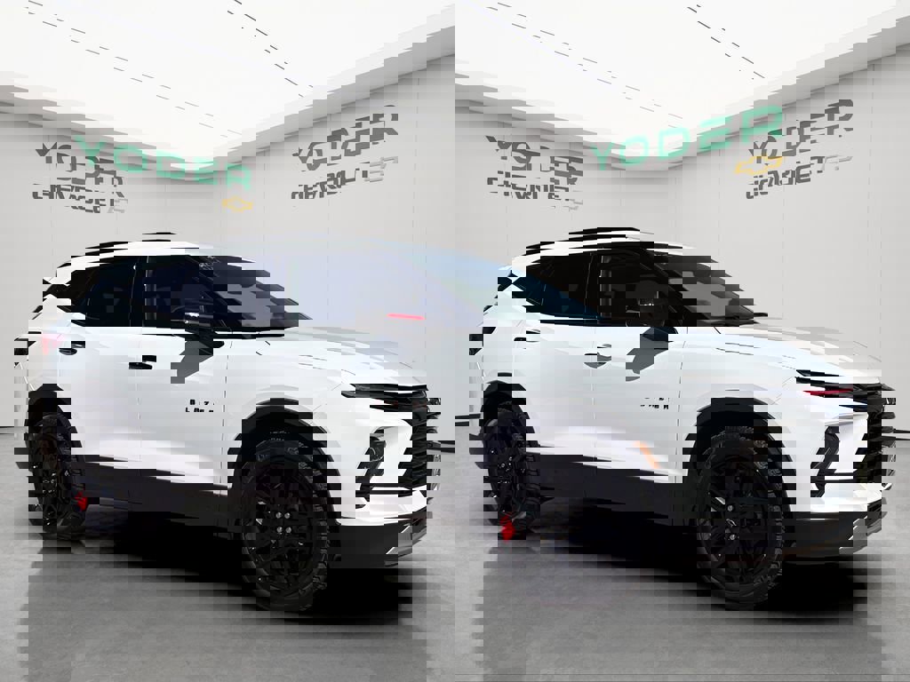 Used 2023 Chevrolet Blazer LT image 2