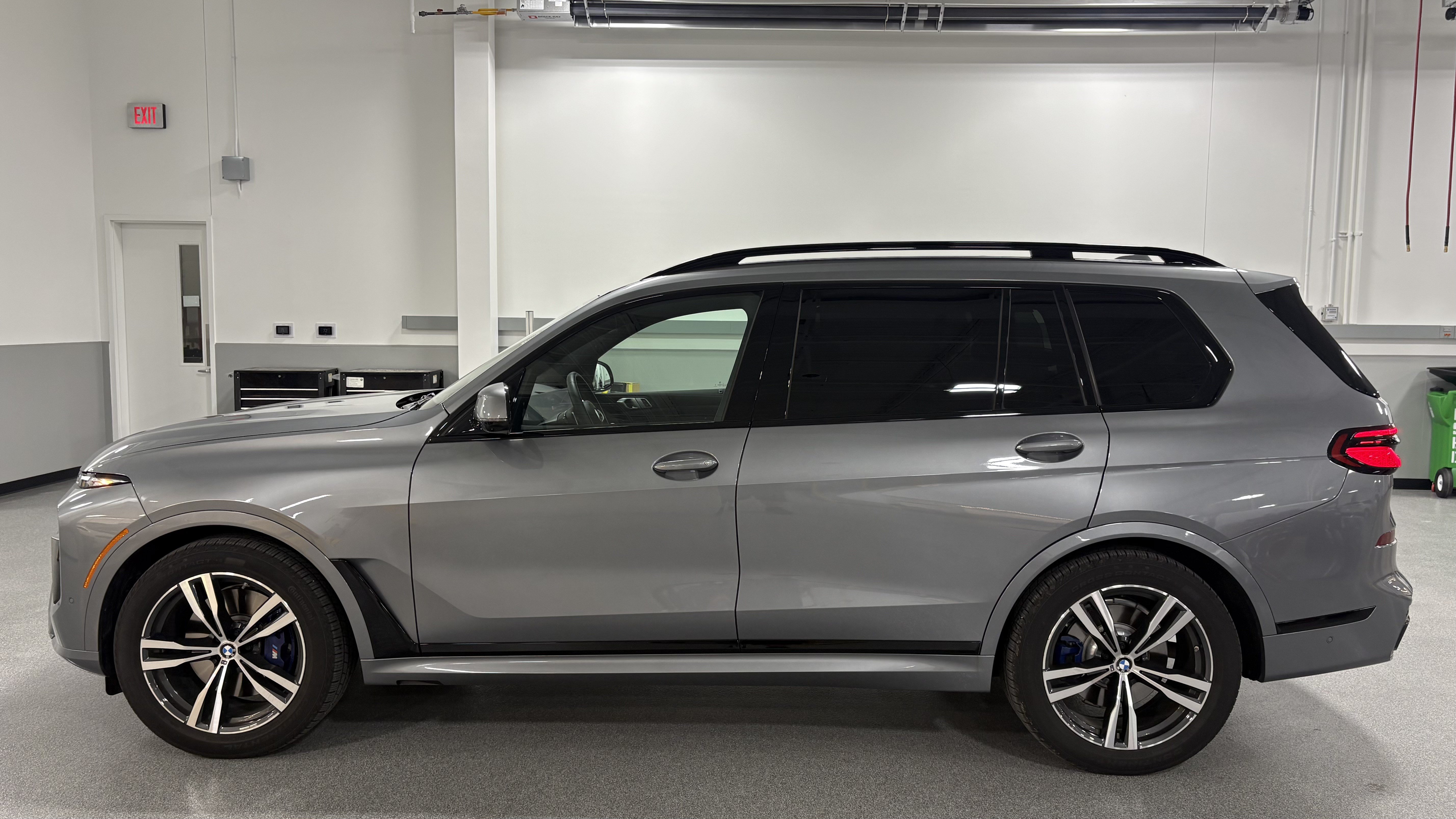Used 2026 BMW X7 xDrive40i w/ M Sport Package AWD/4WD image 7