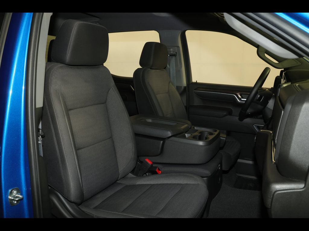Used 2023 Chevrolet Silverado 1500 LT AWD/4WD image 31