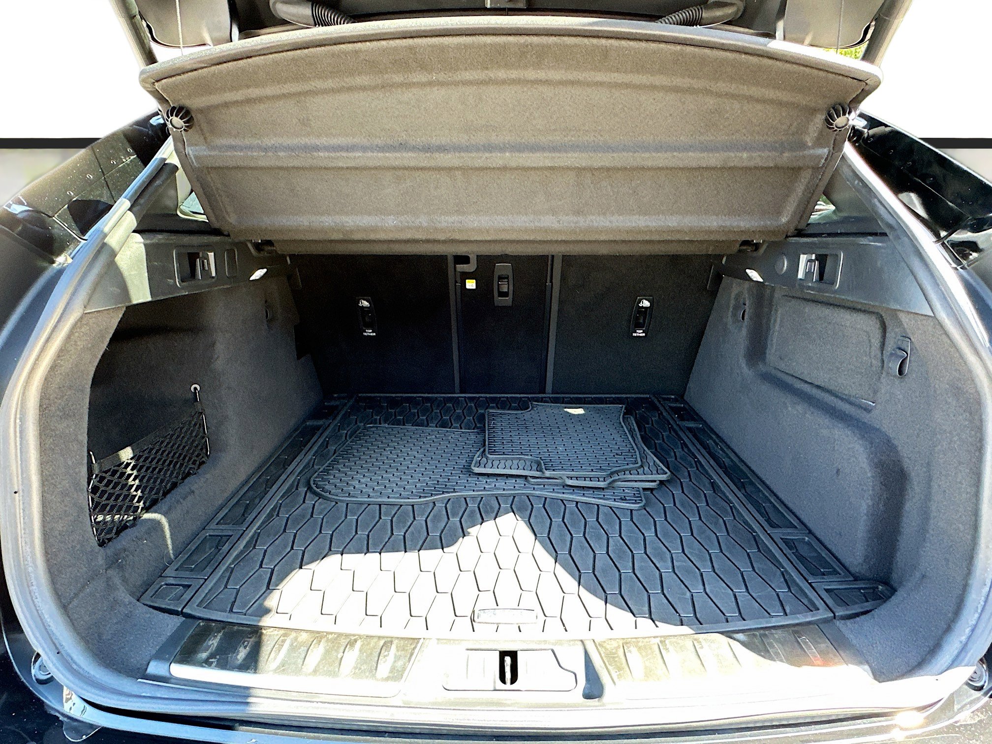 Used 2023 Jaguar F-PACE S image 28