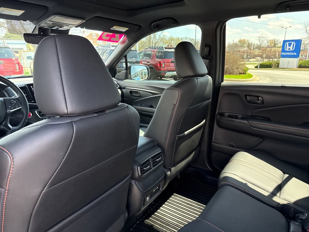 Certified 2025 Honda Passport TrailSport image 22