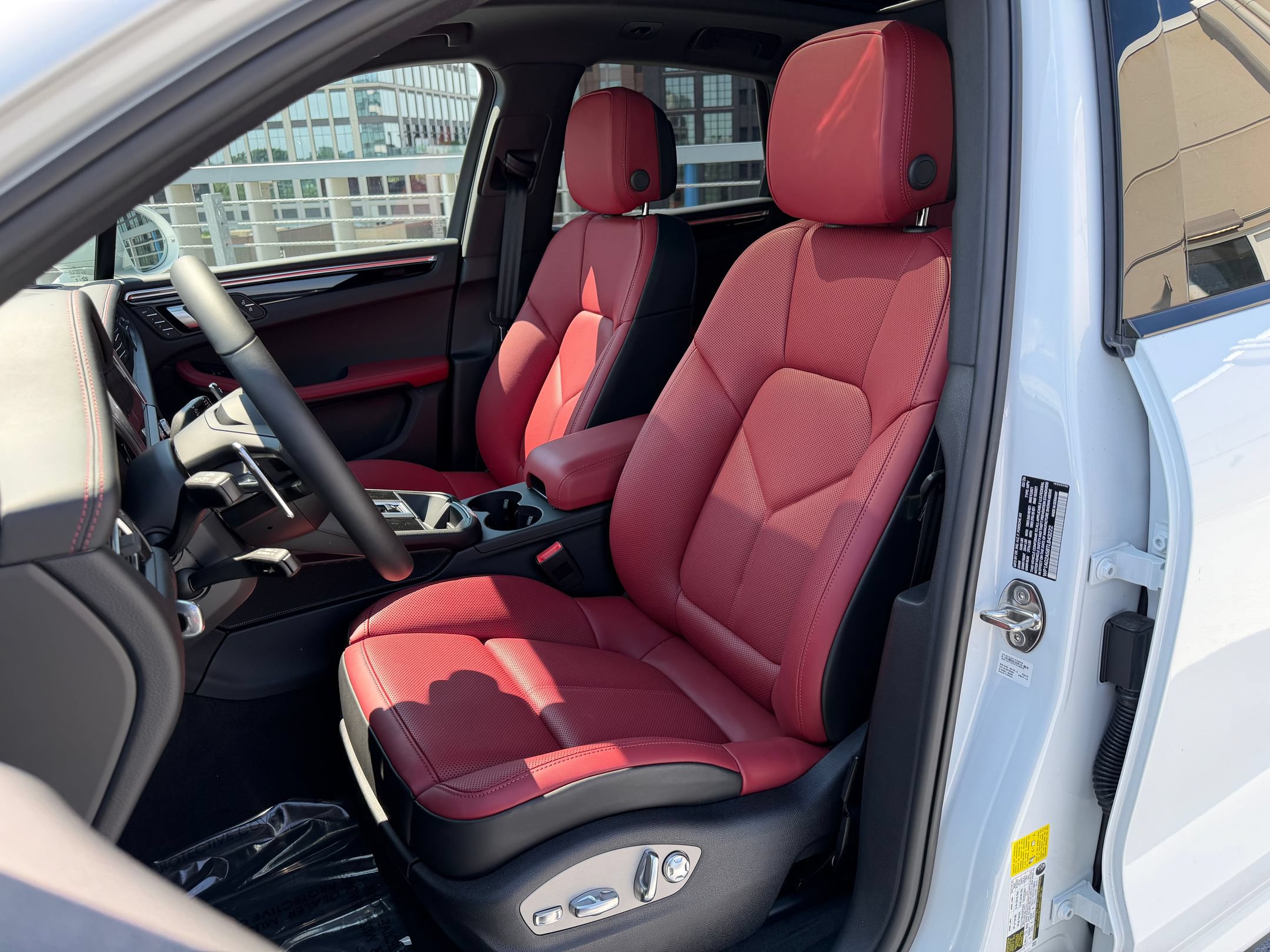 New 2026 Porsche Macan S AWD/4WD image 5
