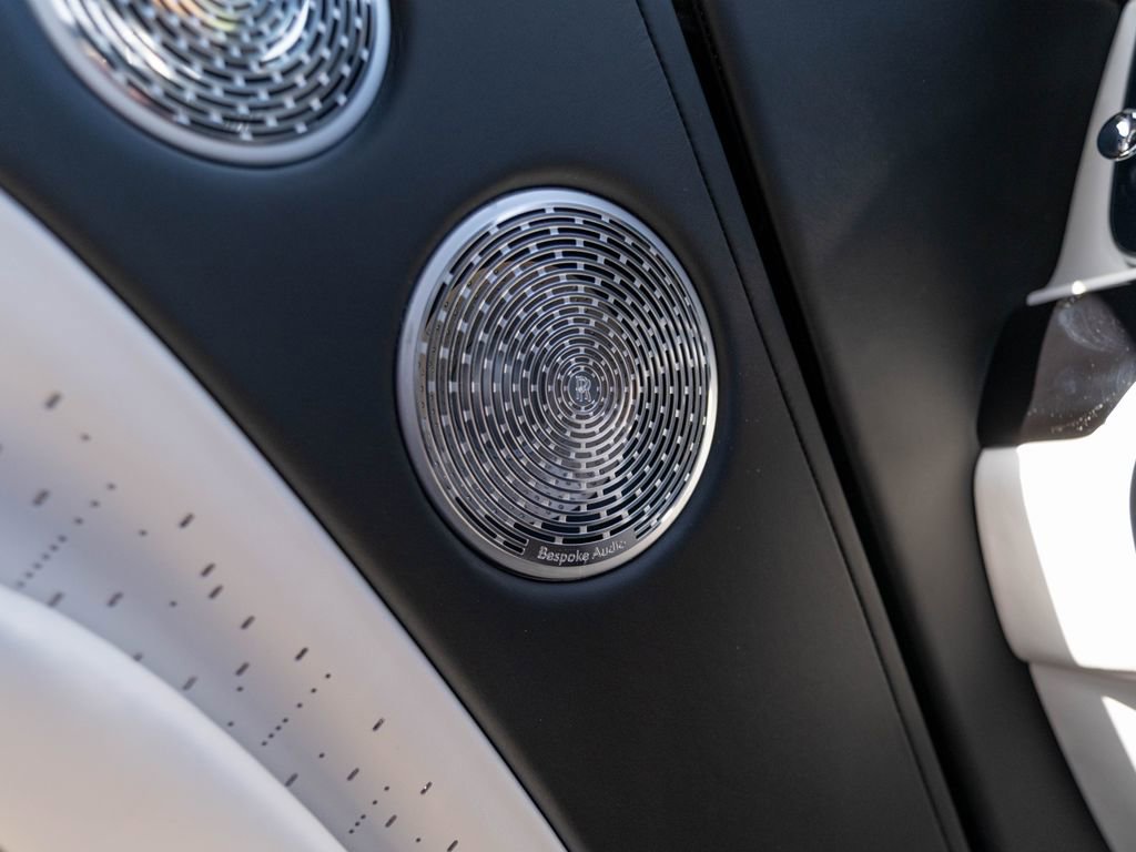 Used 2025 Rolls-Royce Spectre w/ Spectre Launch Package AWD/4WD image 24