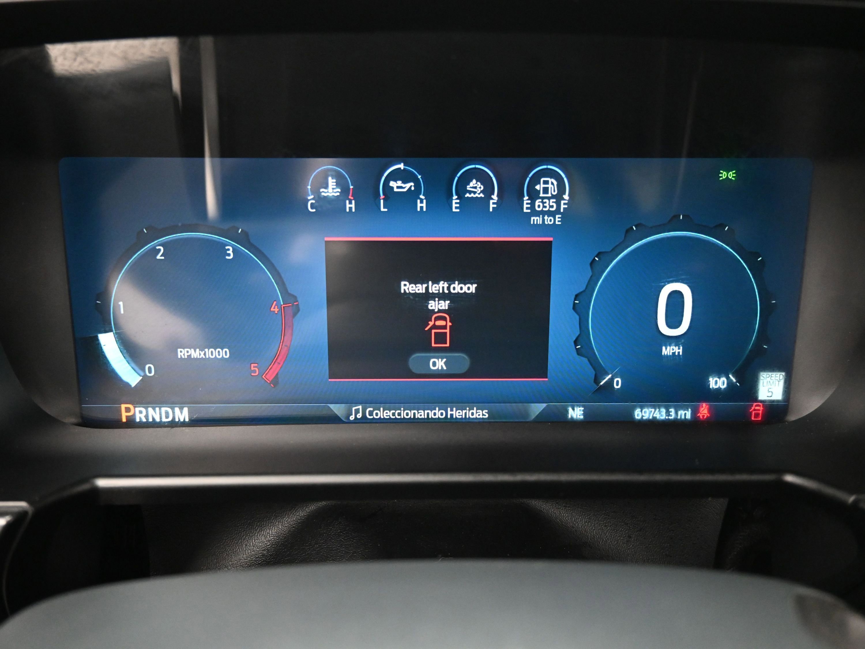 Used 2024 Ford F250 Platinum image 11