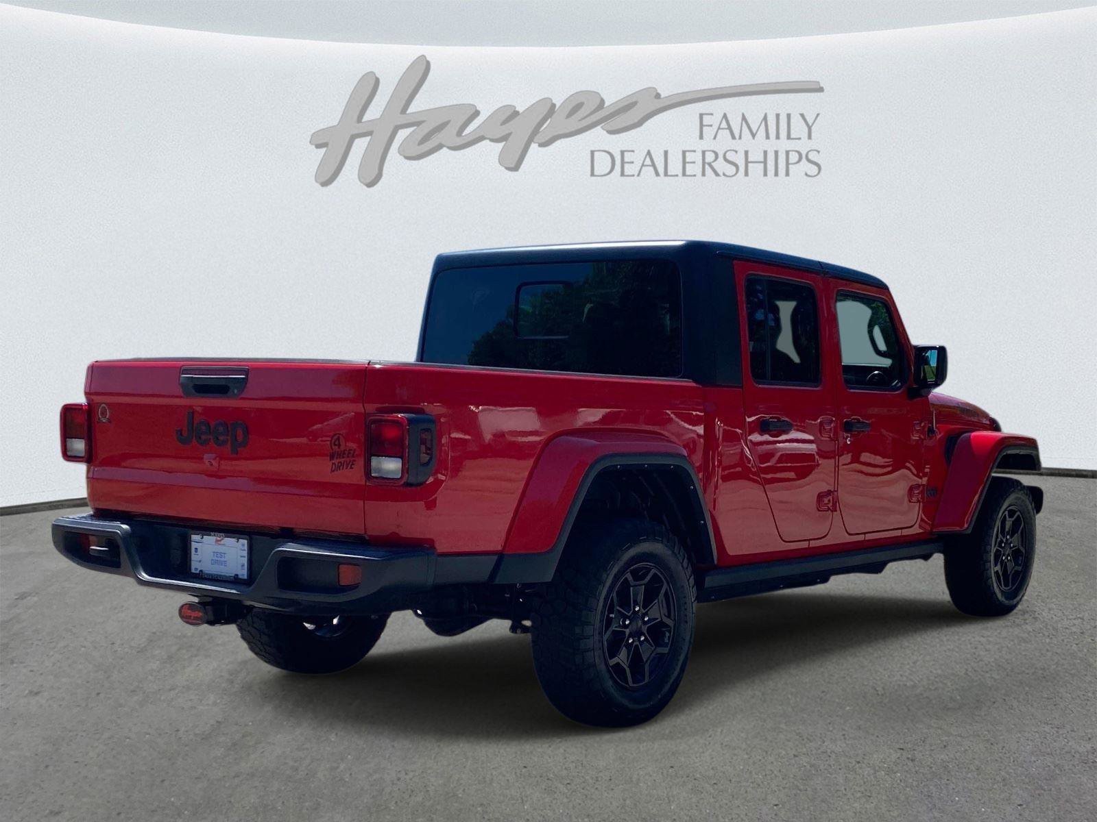 Used 2021 Jeep Gladiator Willys image 3
