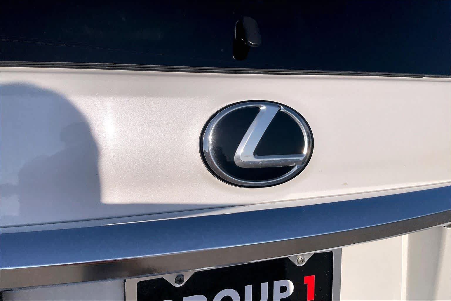 Used 2022 Lexus GX 460 Luxury w/ Sport Design Package AWD/4WD image 31