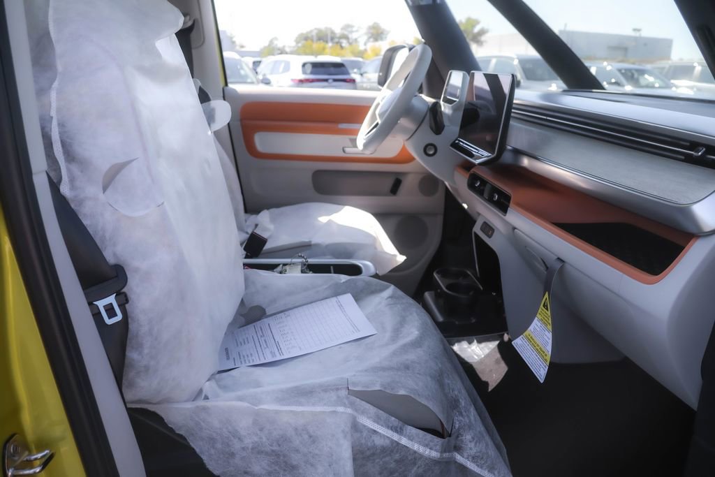 New 2025 Volkswagen ID. Buzz Pro S Plus image 36