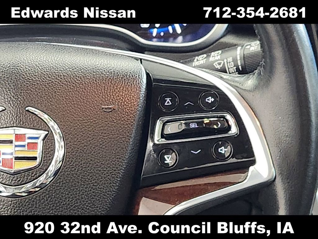 Used 2015 Cadillac SRX Luxury image 32