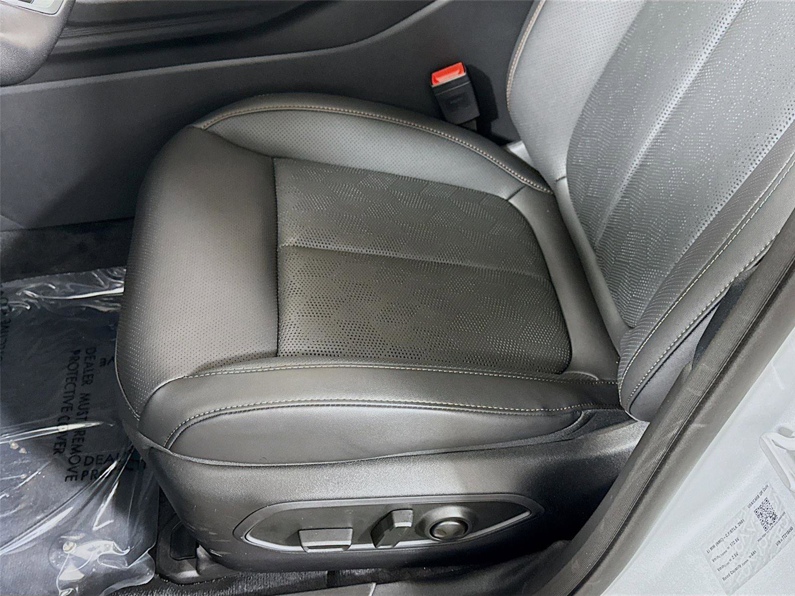 New 2026 Jeep Cherokee Overland w/ Trailer Tow Group image 15