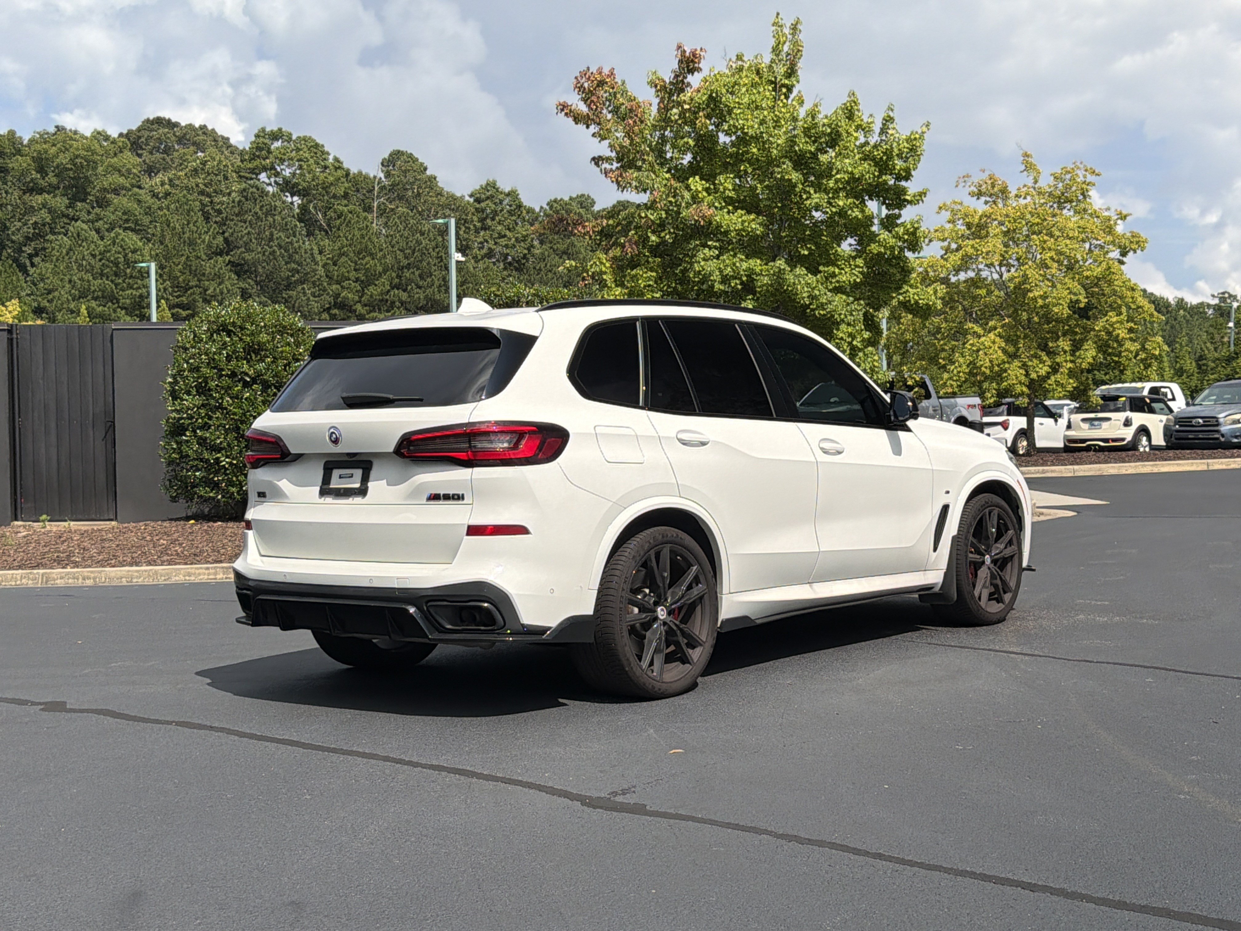 Used 2022 BMW X5 M50i AWD/4WD image 3