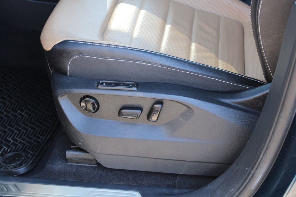 Used 2022 Volkswagen Atlas Cross Sport SEL Premium R-Line image 18